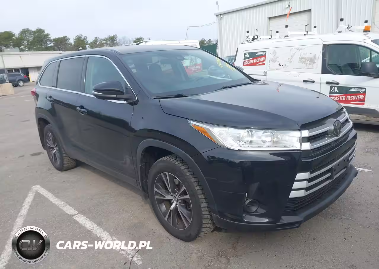 2018 Toyota Highlander Le