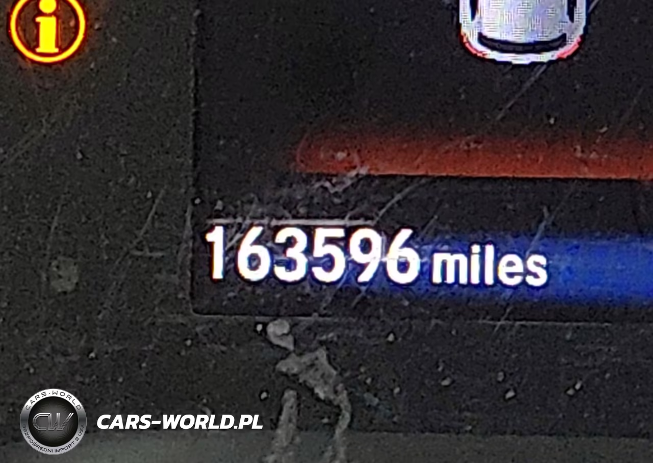 2018 Honda Pilot Touring VIN:5FNYF6H92JB053499 - 16