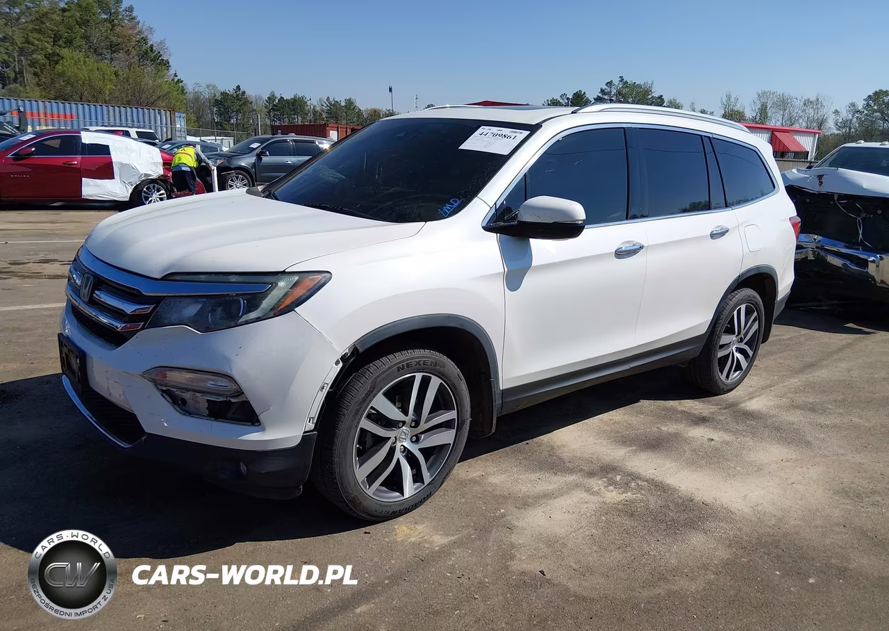 2018 Honda Pilot Touring VIN:5FNYF6H92JB053499 - 2