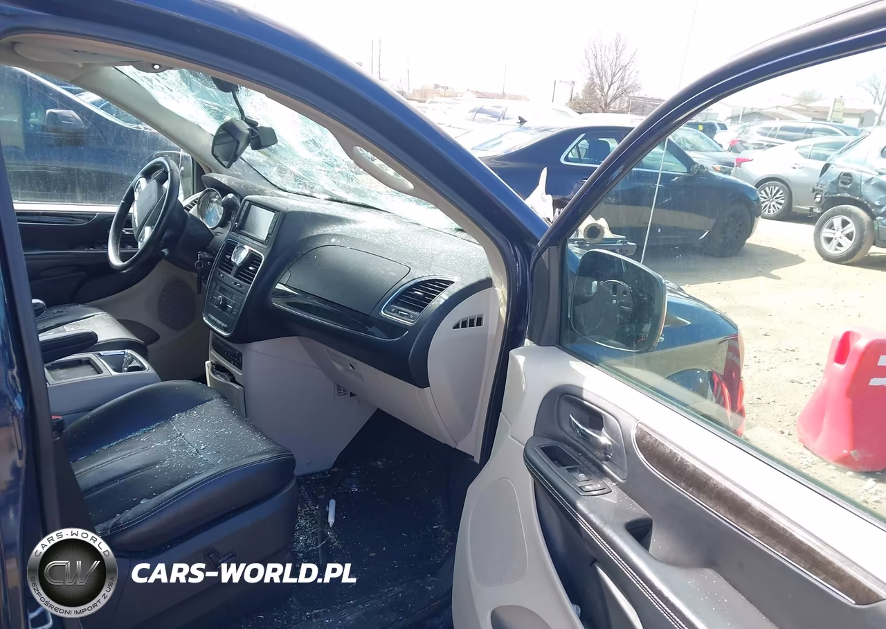 2012 Chrysler Town & Country Touring-L VIN:2C4RC1CG3CR261226 - 5