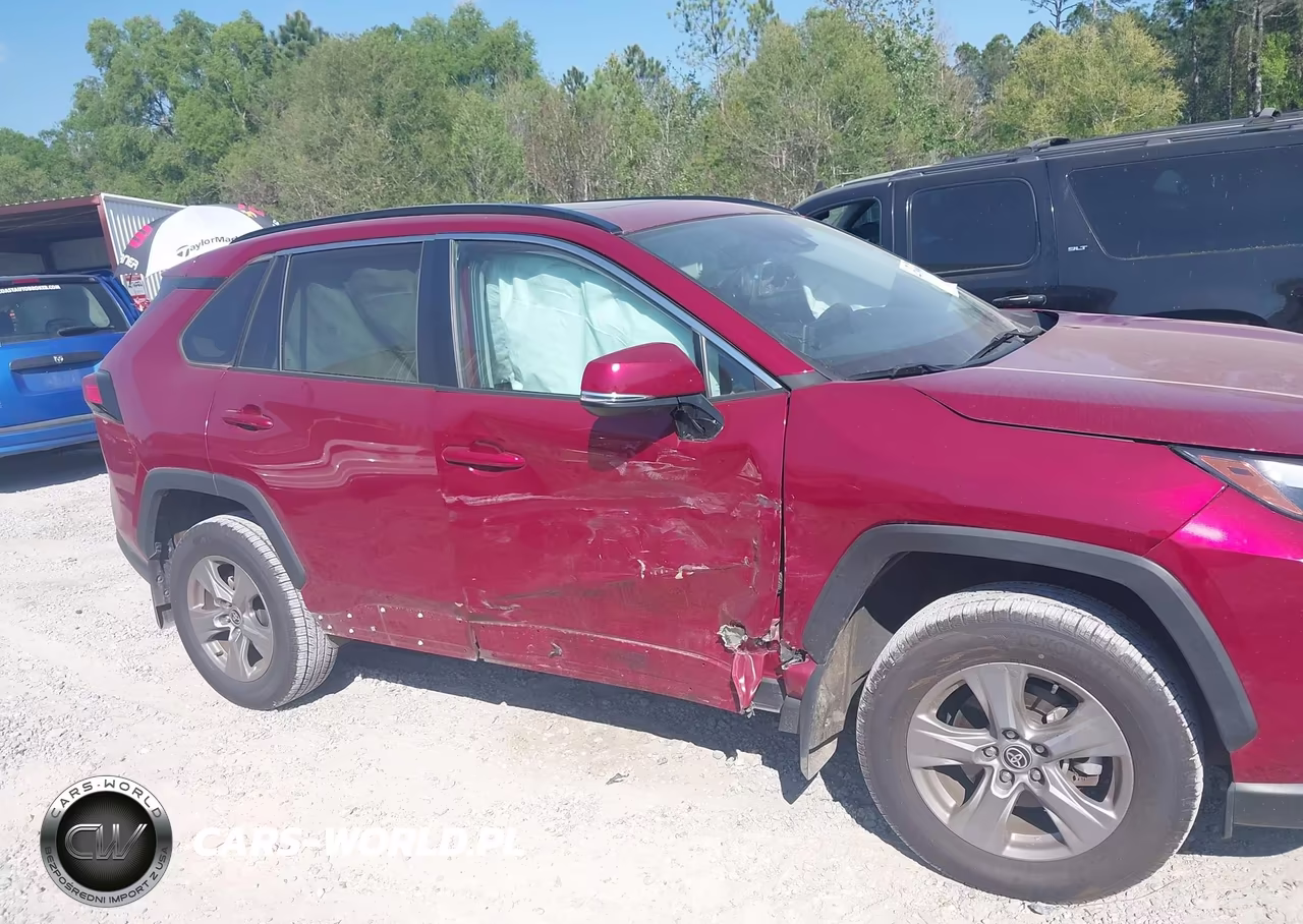 2023 Toyota Rav4 Xle VIN:2T3W1RFV3PW297818 - 13