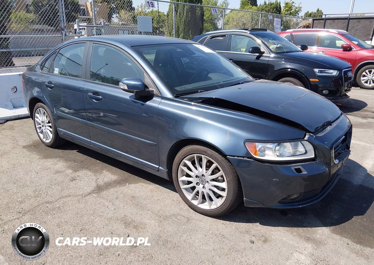 2011 Volvo S40 T5-T5 R-Design