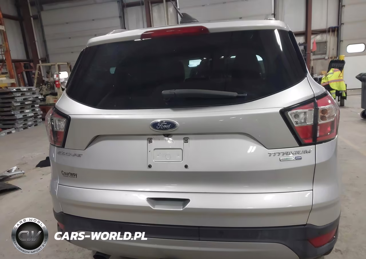 2018 Ford Escape Titanium VIN:1FMCU9J97JUD01731 - 16
