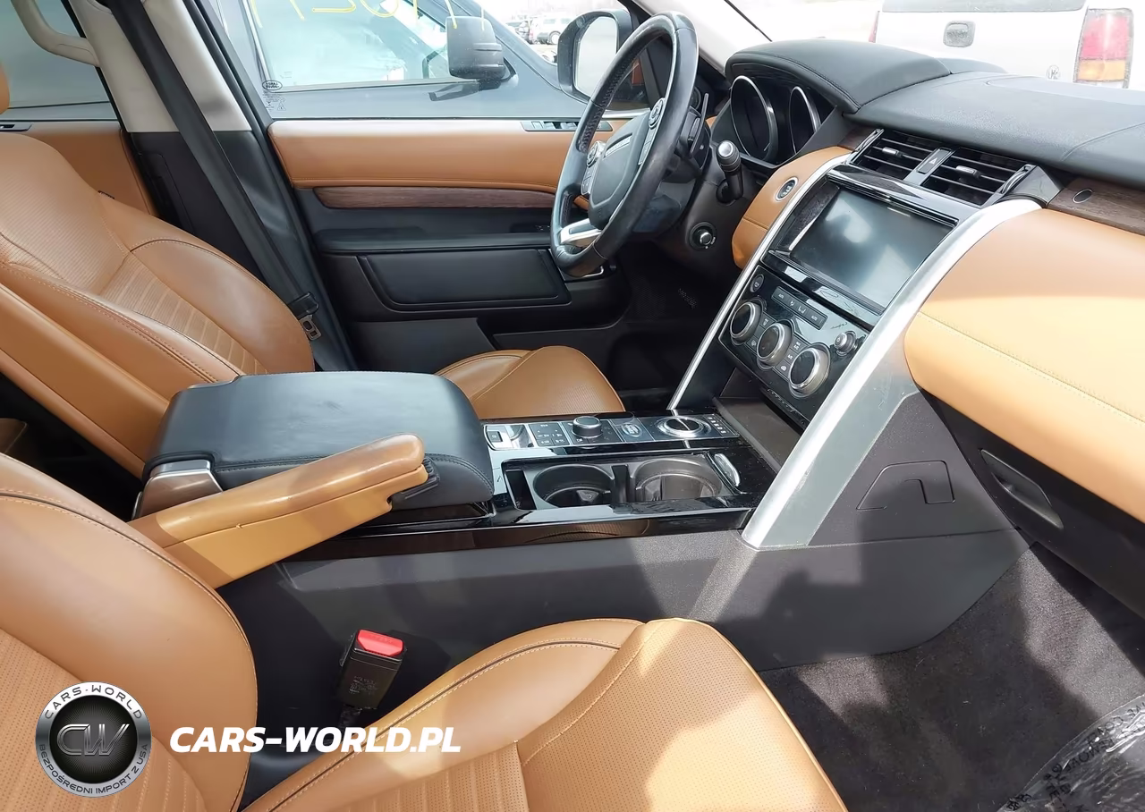 2017 Land Rover Discovery Hse Luxury VIN:SALRHBBV6HA037895 - 5