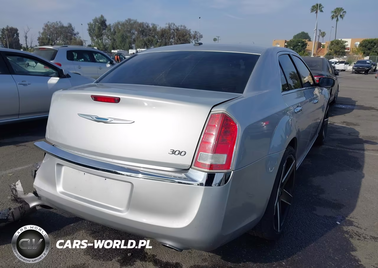2012 Chrysler 300 Limited VIN:2C3CCACG3CH166889 - 4