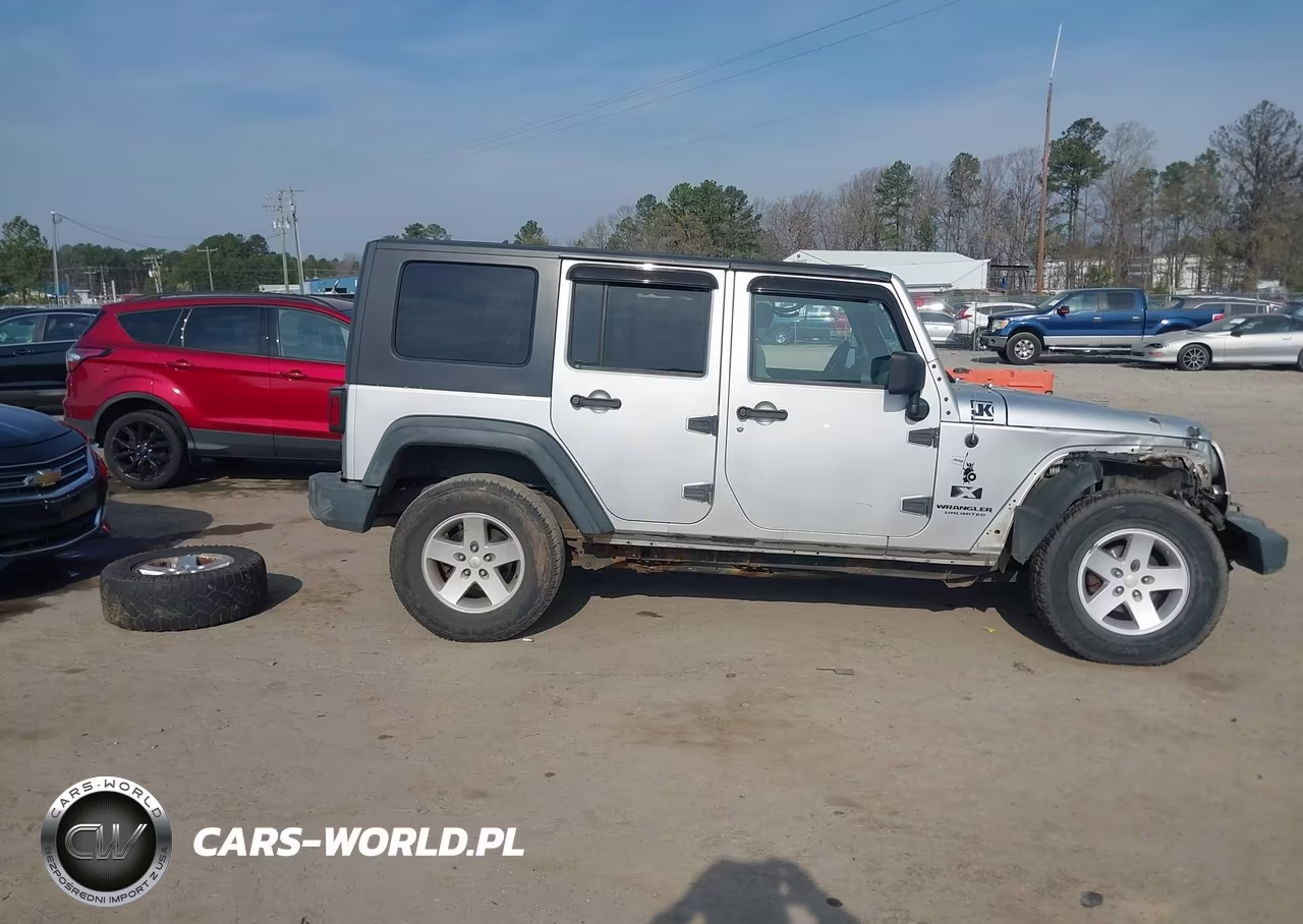 2008 Jeep Wrangler Unlimited X VIN:1J4GA39108L536539 - 14