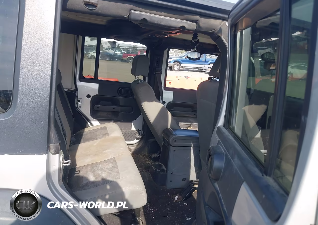 2008 Jeep Wrangler Unlimited X VIN:1J4GA39108L536539 - 8