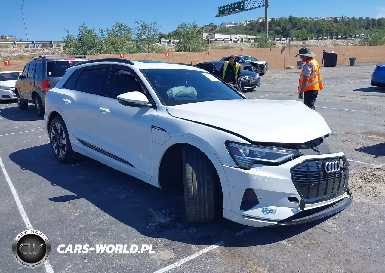 2021 Audi E-Tron Premium Quattro