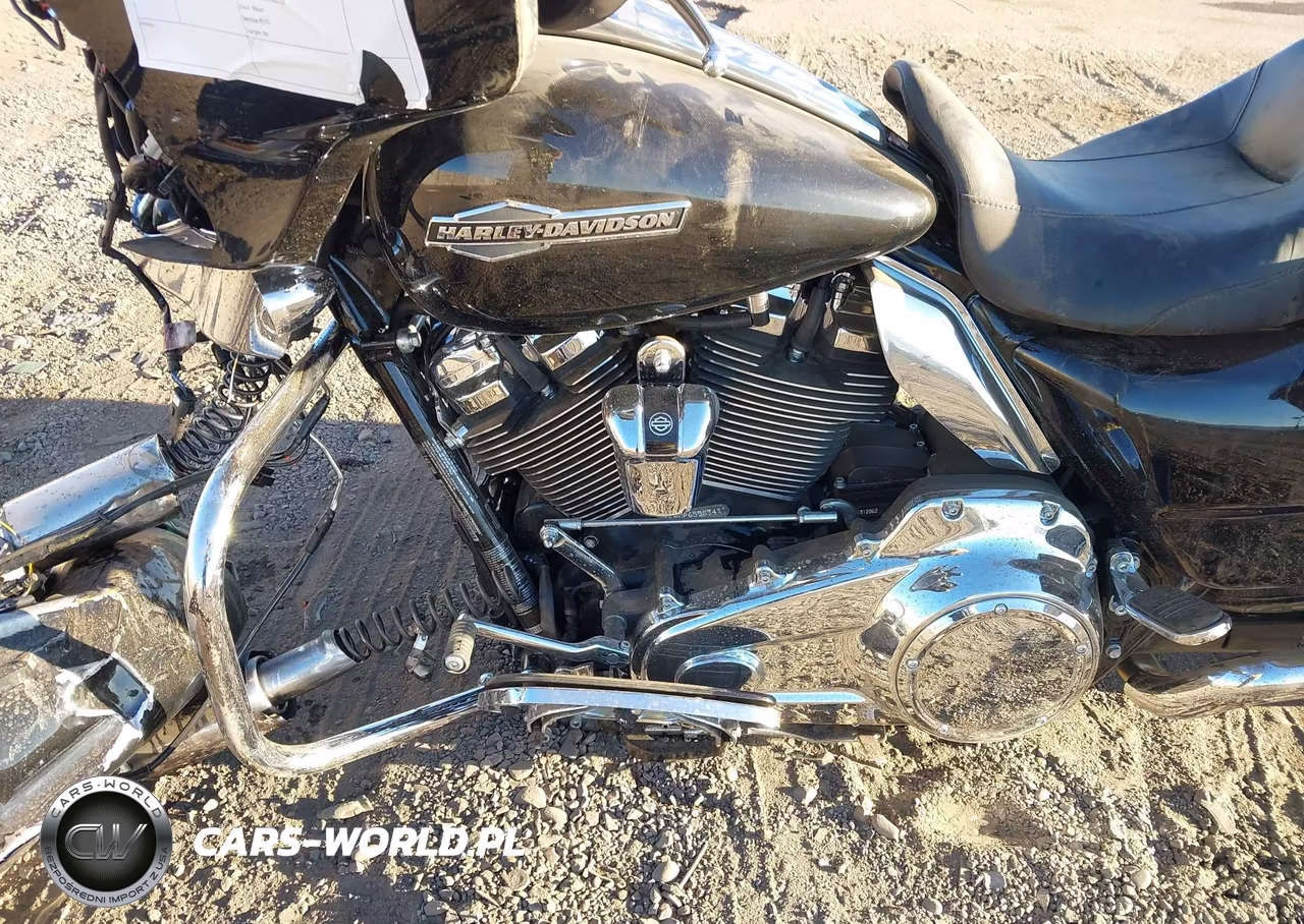 2023 Harley-Davidson Flhx VIN:1HD1KBC17PB655834 - 9