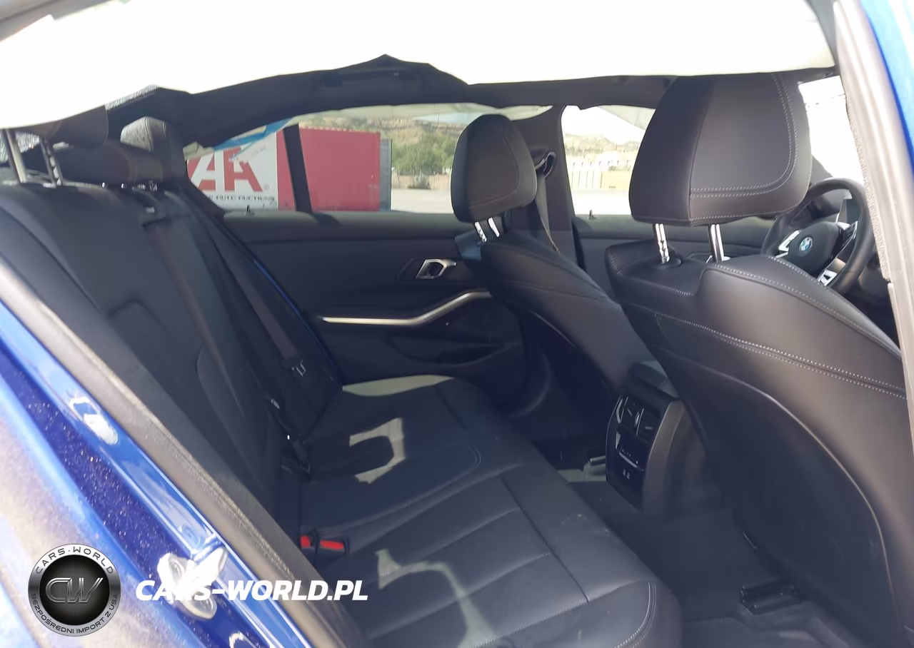 2025 BMW 330I VIN:3MW69CW0XS8F61482 - 8