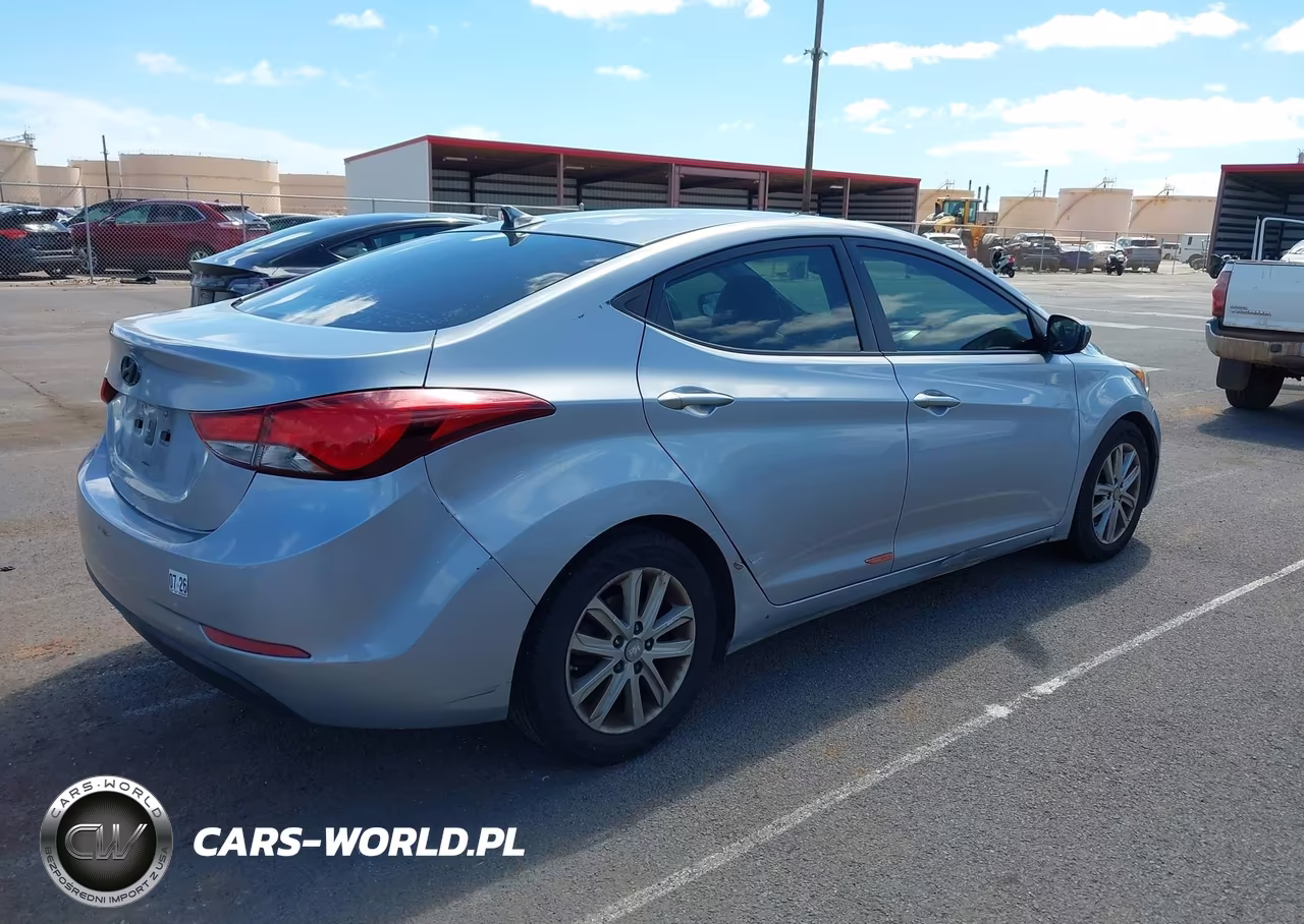 2015 Hyundai Elantra Se VIN:5NPDH4AE8FH623616 - 4