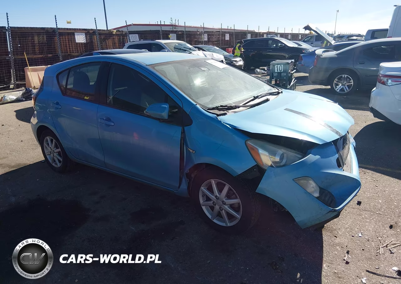 2016 Toyota Prius C Four-One-Persona Series-Three-Two