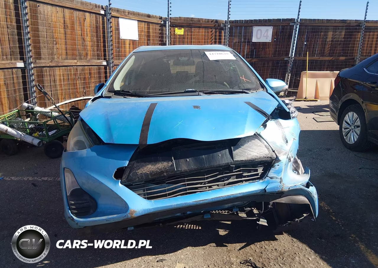 2016 Toyota Prius C Four-One-Persona Series-Three-Two VIN:JTDKDTB3XG1136033 - 13