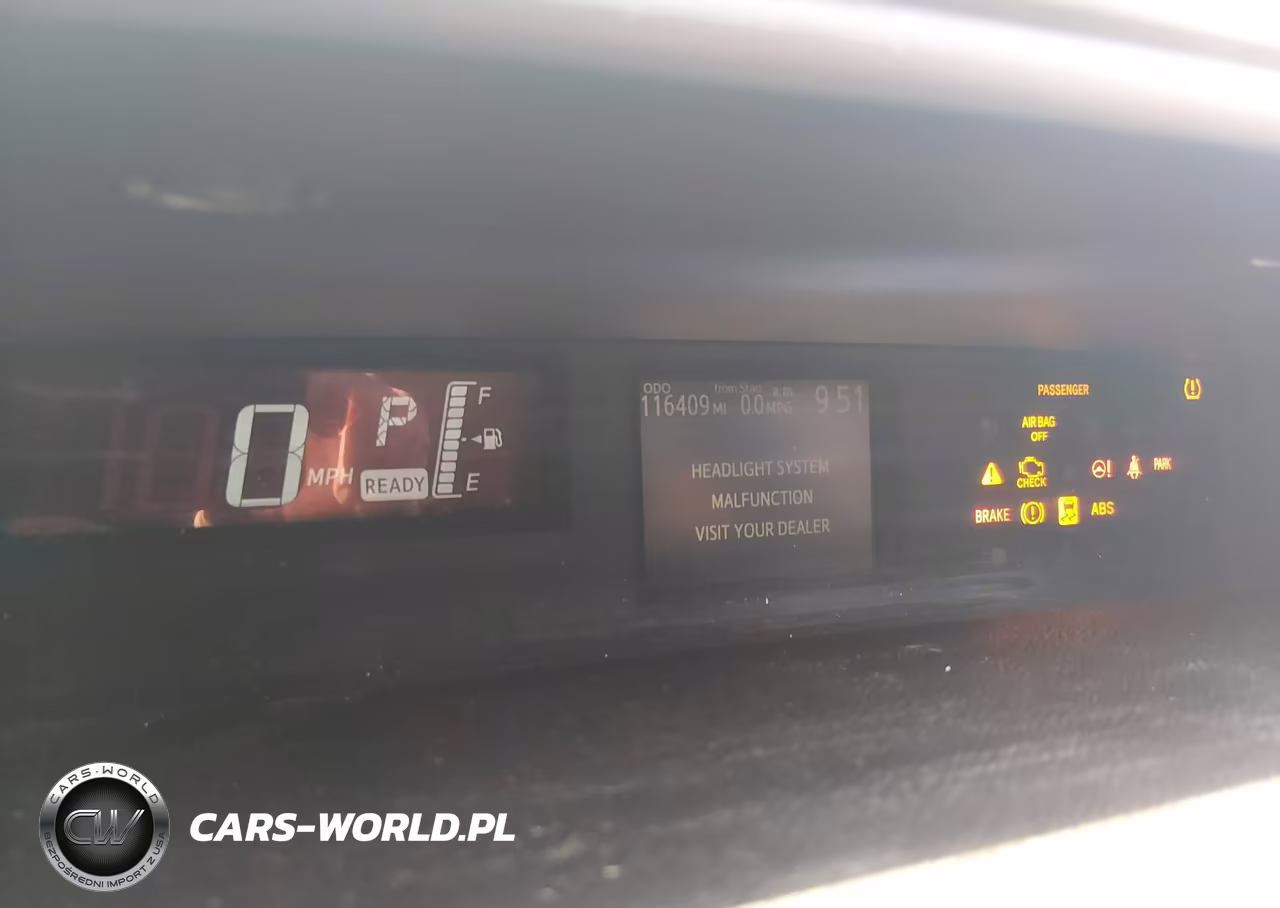 2016 Toyota Prius C Four-One-Persona Series-Three-Two VIN:JTDKDTB3XG1136033 - 7