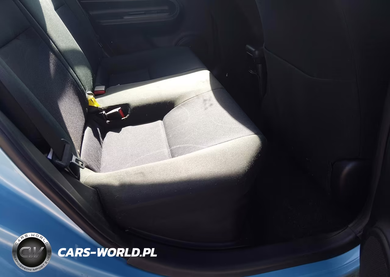 2016 Toyota Prius C Four-One-Persona Series-Three-Two VIN:JTDKDTB3XG1136033 - 8
