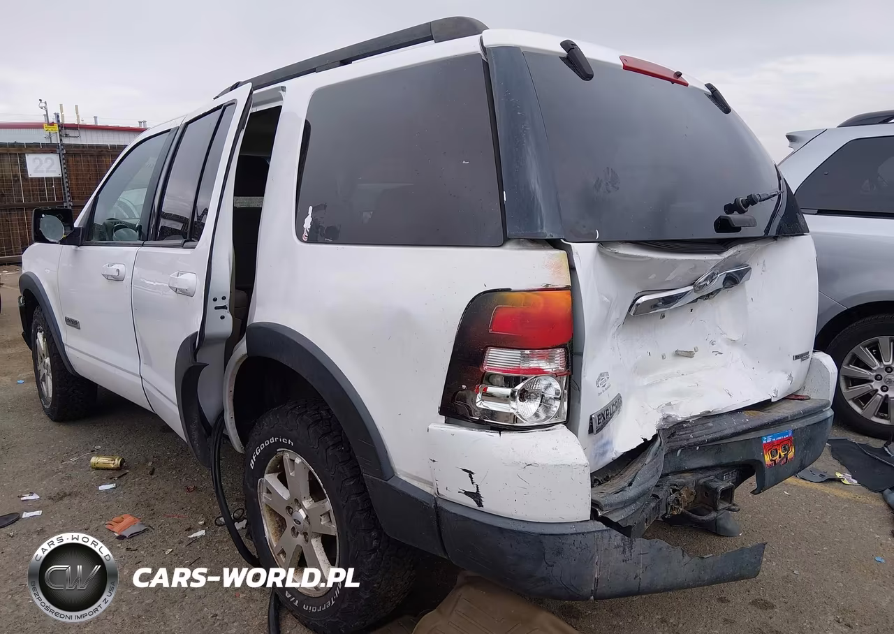 2007 Ford Explorer Xlt VIN:1FMEU73E57UB13242 - 3