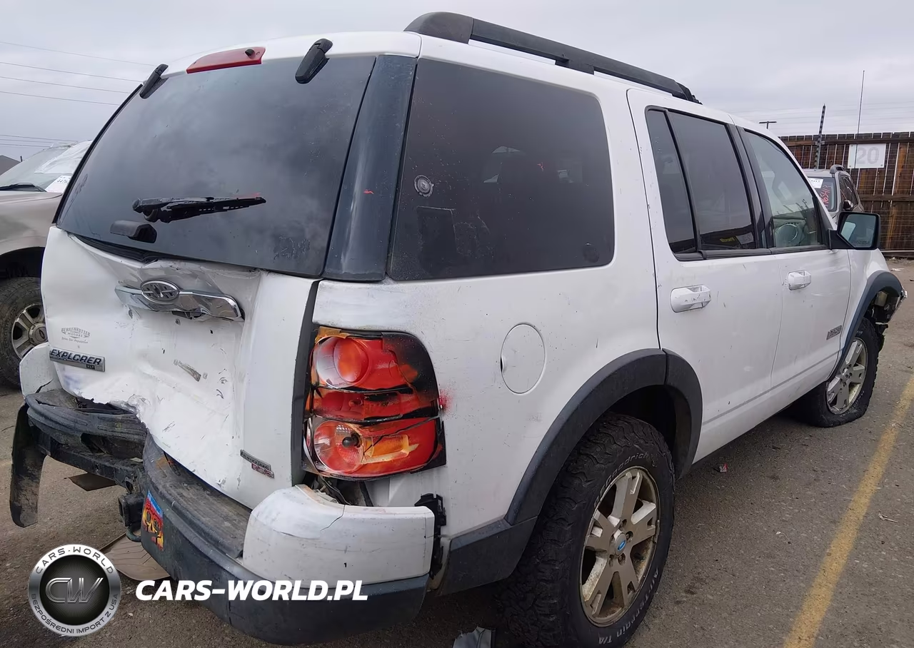 2007 Ford Explorer Xlt VIN:1FMEU73E57UB13242 - 4