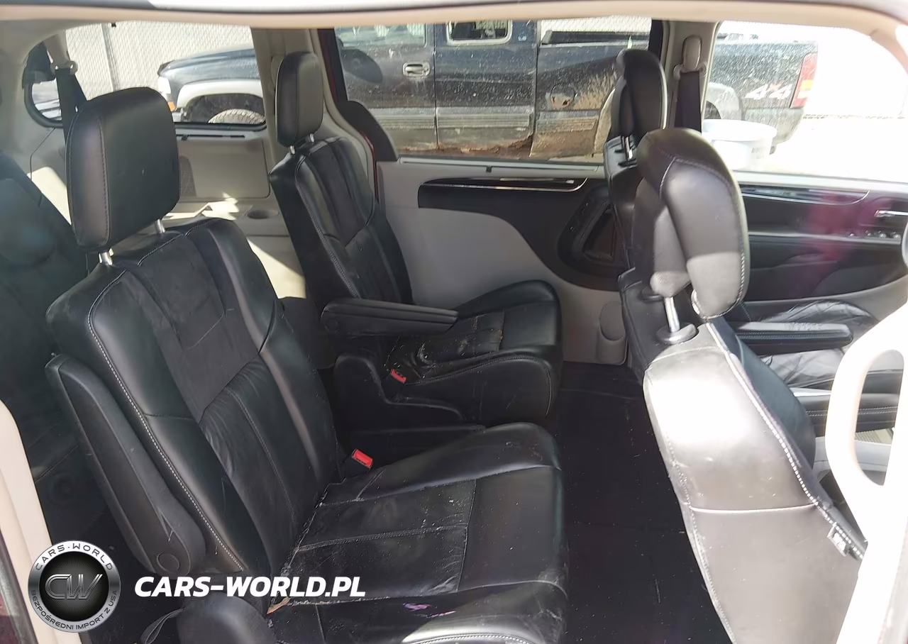 2014 Chrysler Town & Country Limited VIN:2C4RC1GG8ER112615 - 8