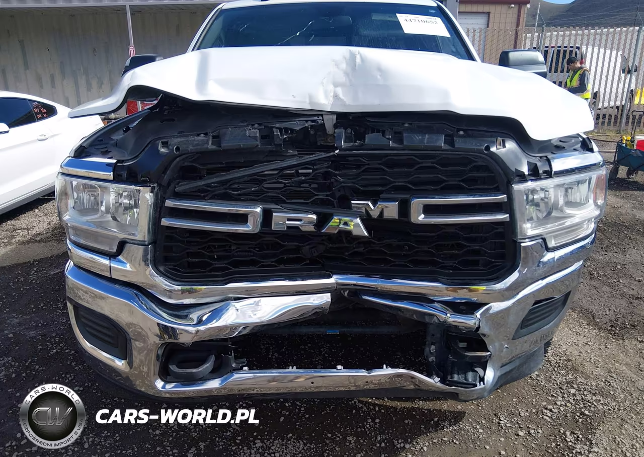 2021 Ram 3500 Tradesman 4X2 8' Box VIN:3C63R2GJ0MG672842 - 13