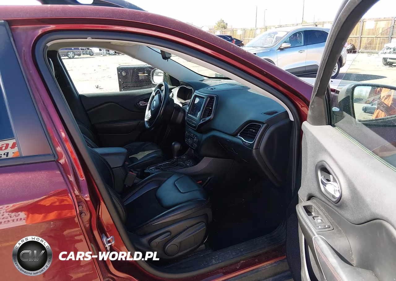 2019 Jeep Cherokee Trailhawk 4X4 VIN:1C4PJMBX2KD361674 - 5