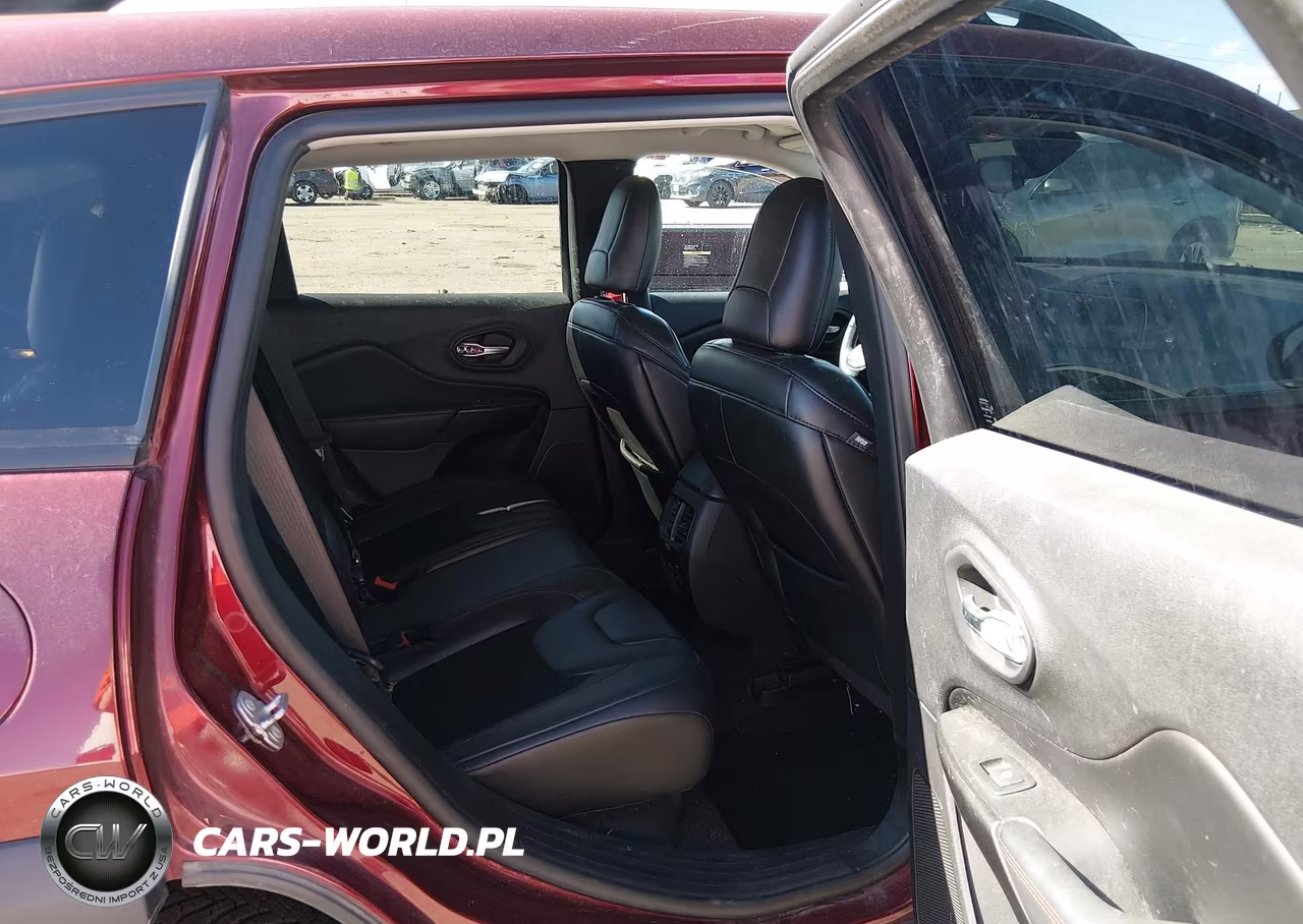 2019 Jeep Cherokee Trailhawk 4X4 VIN:1C4PJMBX2KD361674 - 8