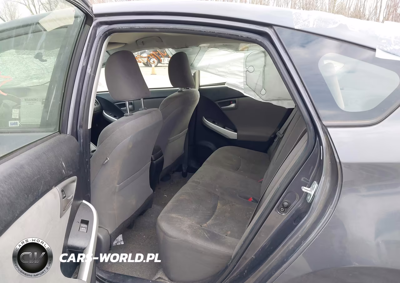 2015 Toyota Prius Two VIN:JTDKN3DUXF1982681 - 8