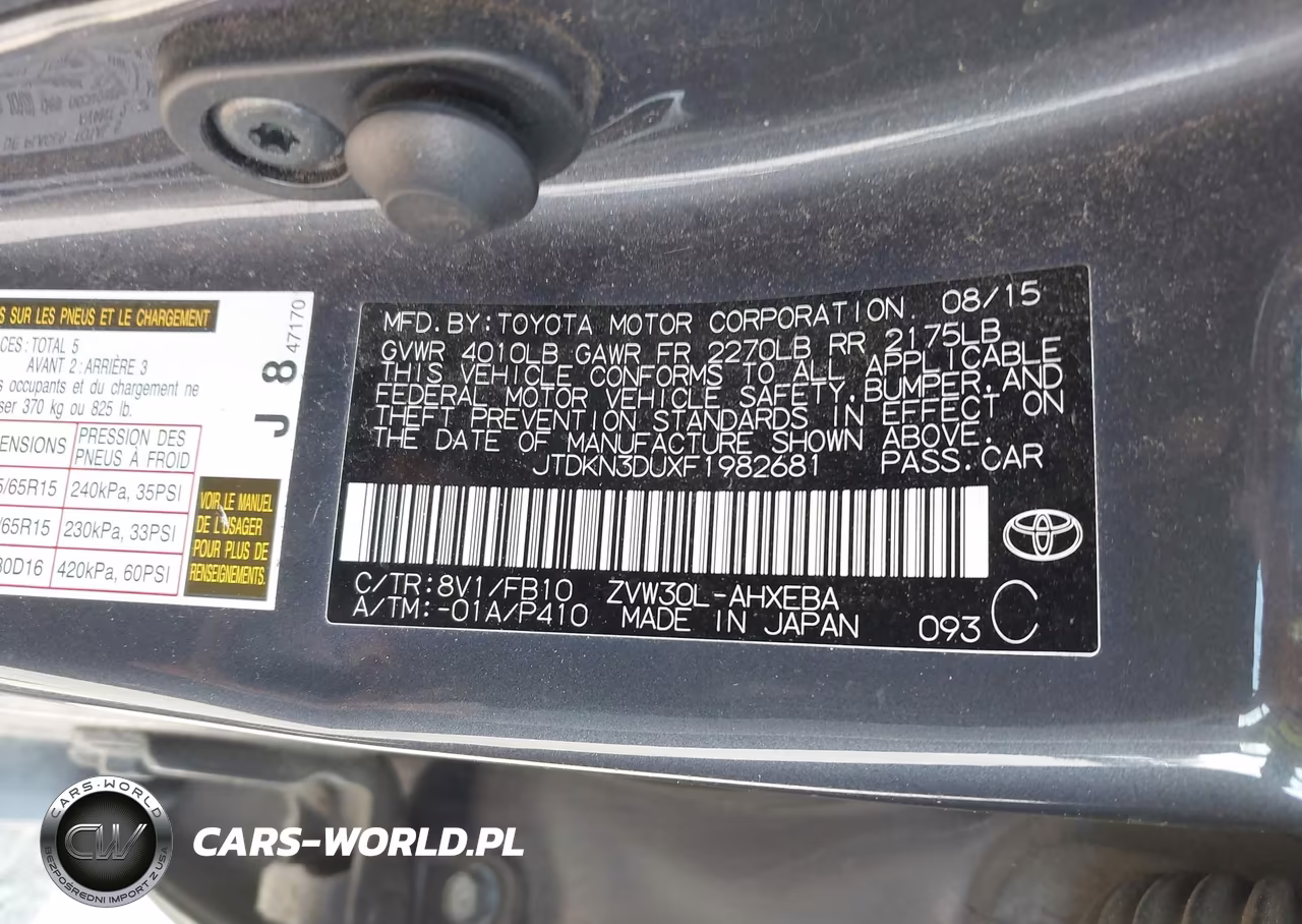 2015 Toyota Prius Two VIN:JTDKN3DUXF1982681 - 9