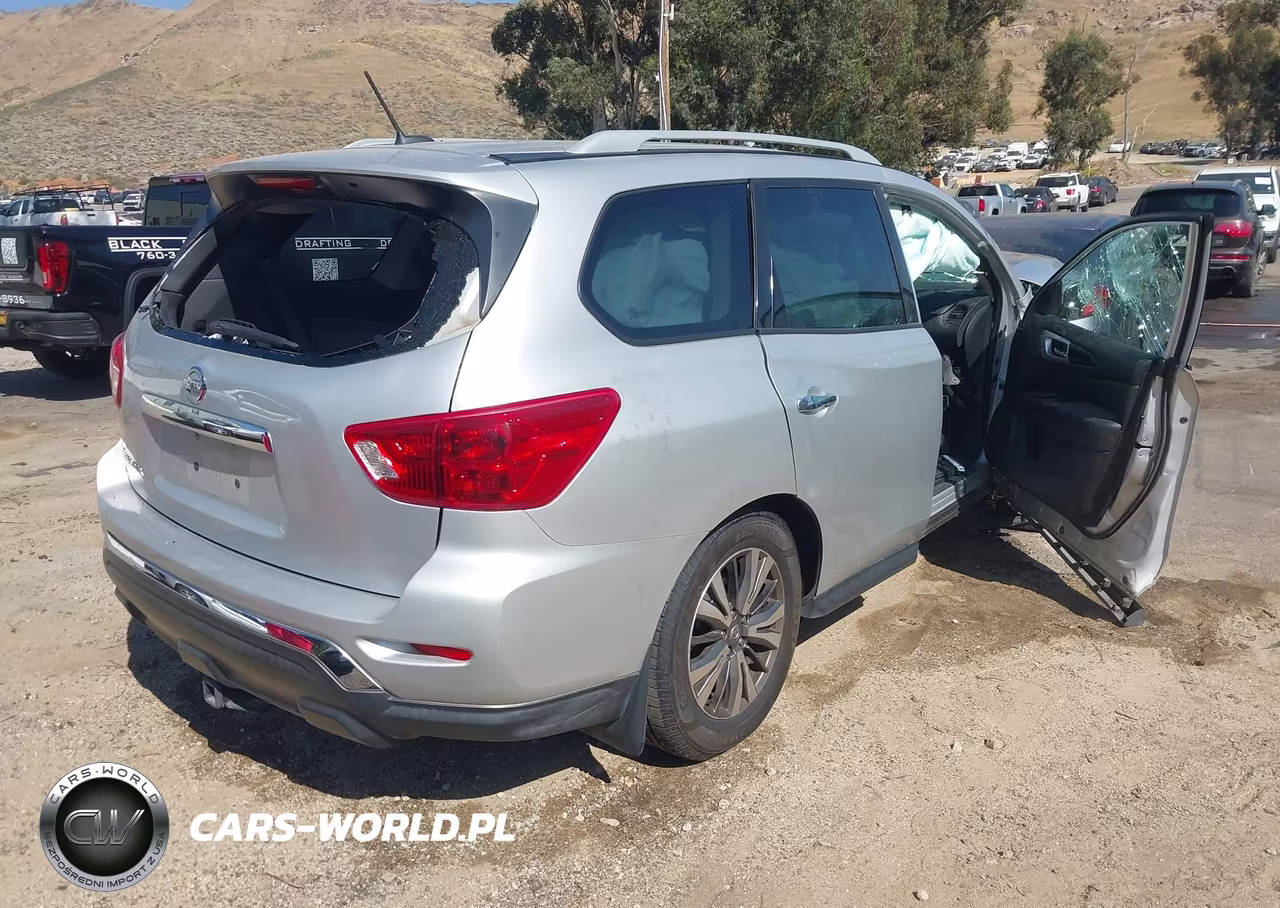 2018 Nissan Pathfinder S VIN:5N1DR2MN9JC663815 - 4