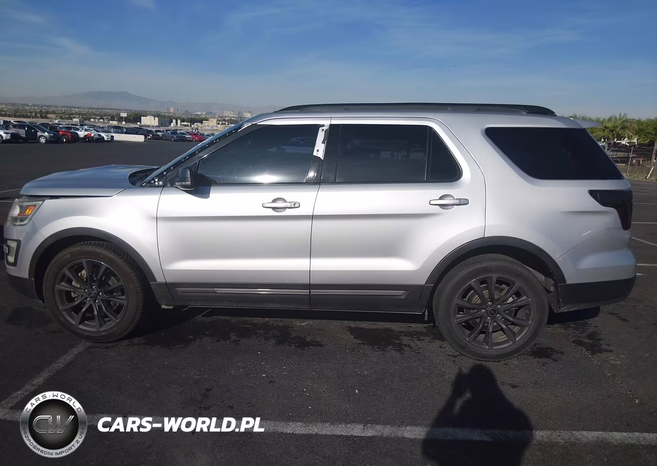 2017 Ford Explorer Xlt VIN:1FM5K7D89HGA27642 - 14