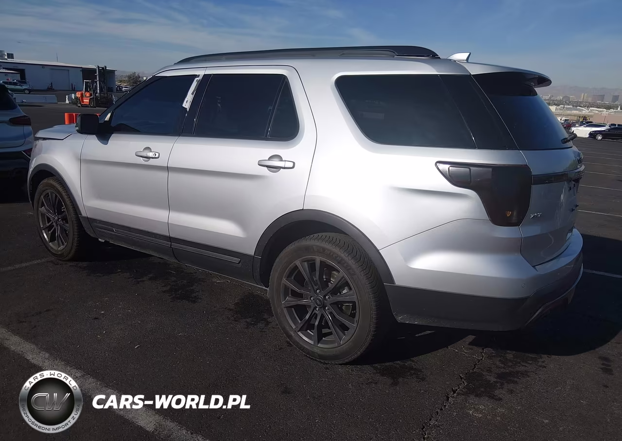 2017 Ford Explorer Xlt VIN:1FM5K7D89HGA27642 - 3
