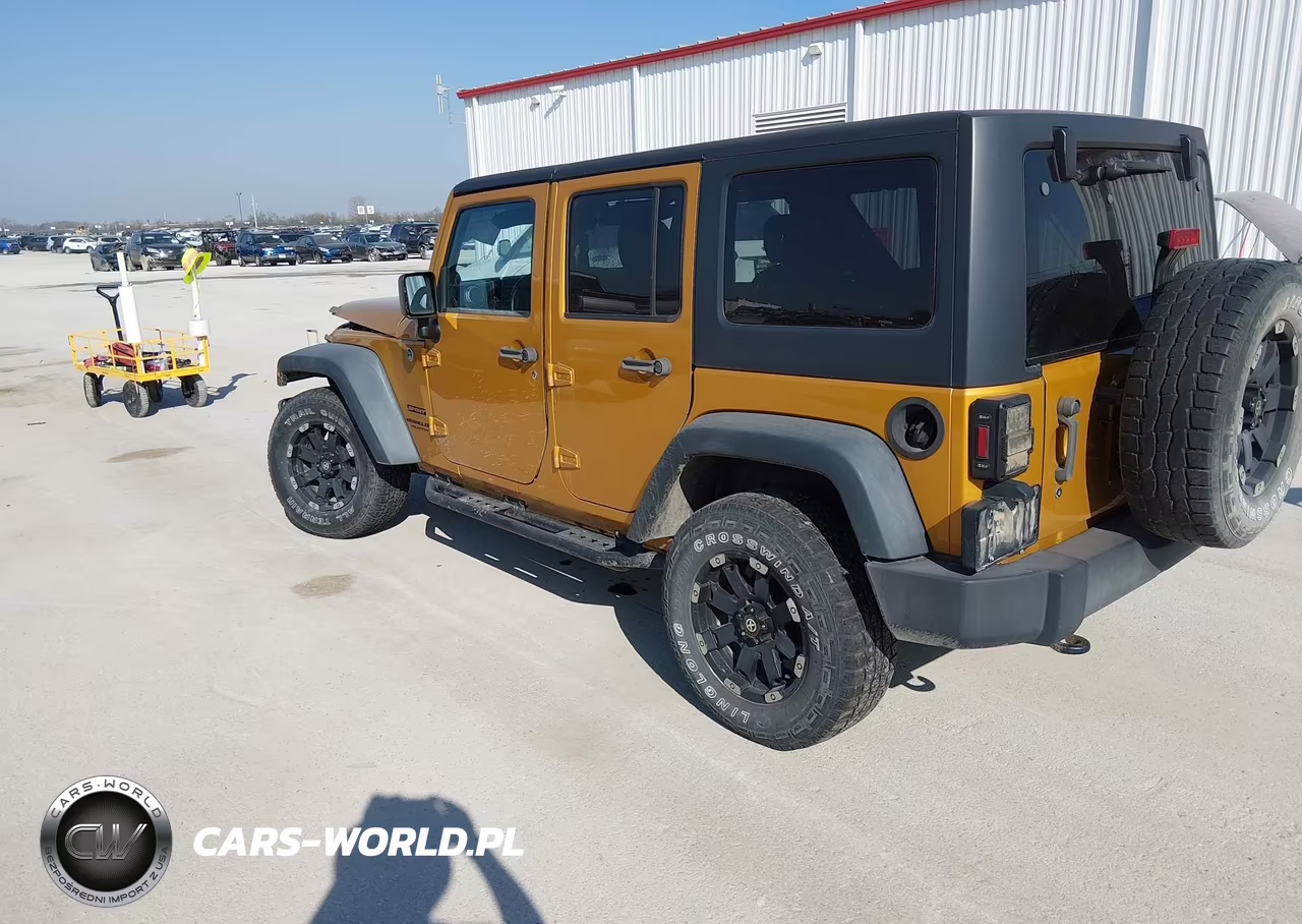 2014 Jeep Wrangler Unlimited Sport VIN:1C4BJWDG6EL318890 - 3