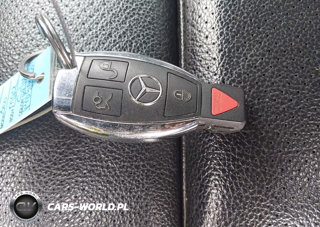 2016 Mercedes-Benz C 300 Sport 4Matic VIN:55SWF4KB1GU100018 - 11