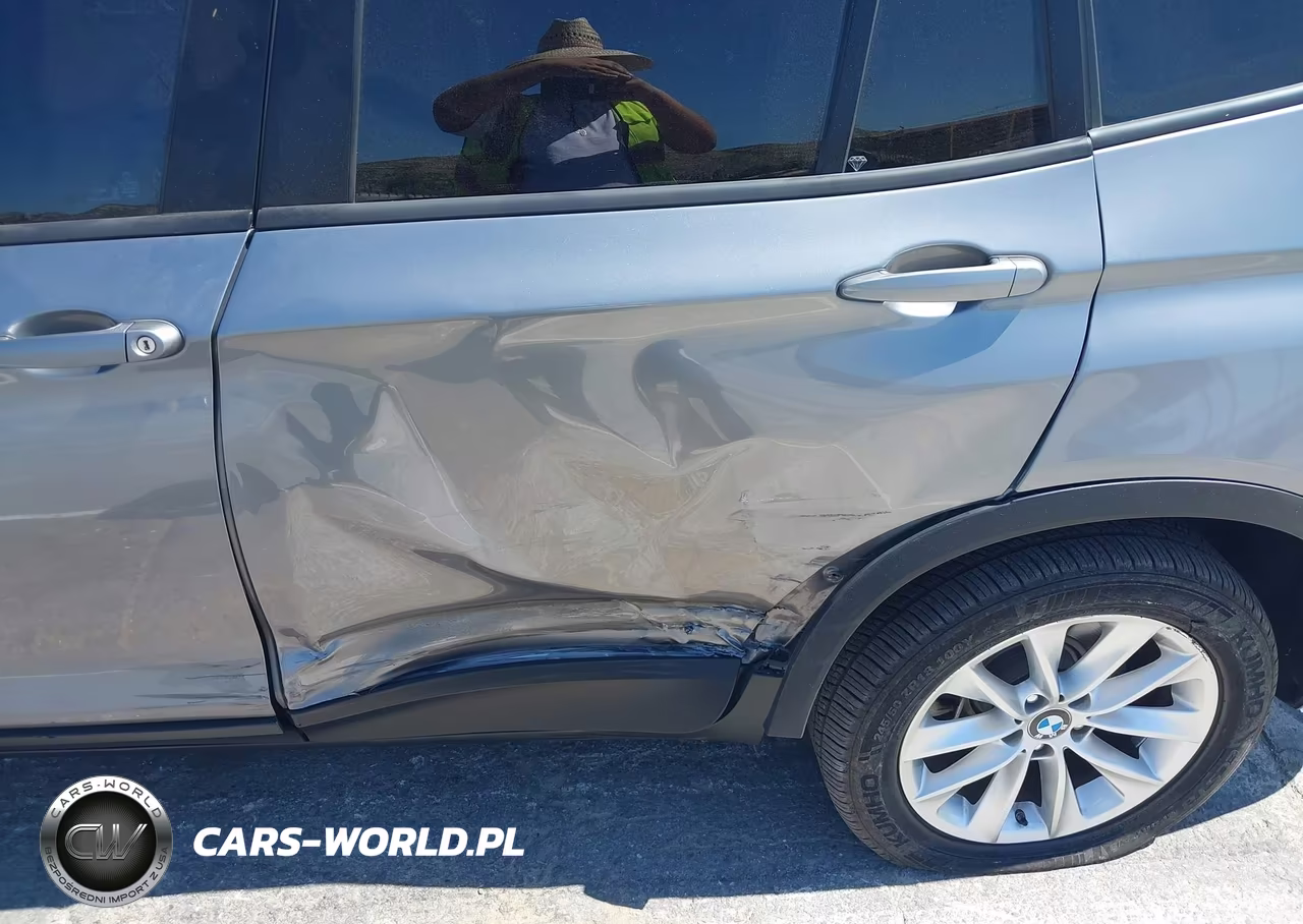 2017 BMW X3 xDrive28I VIN:5UXWX9C31H0W69887 - 19