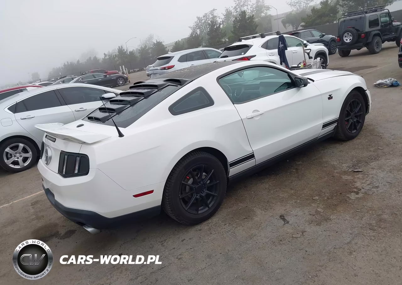2012 Ford Mustang V6 Premium VIN:1ZVBP8AM2C5212231 - 4