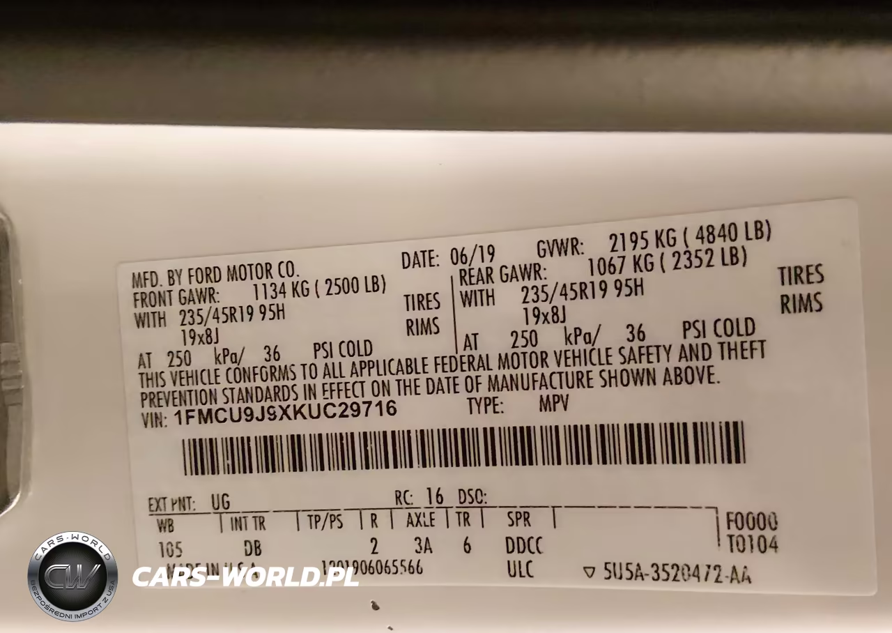 2019 Ford Escape Titanium VIN:1FMCU9J9XKUC29716 - 9
