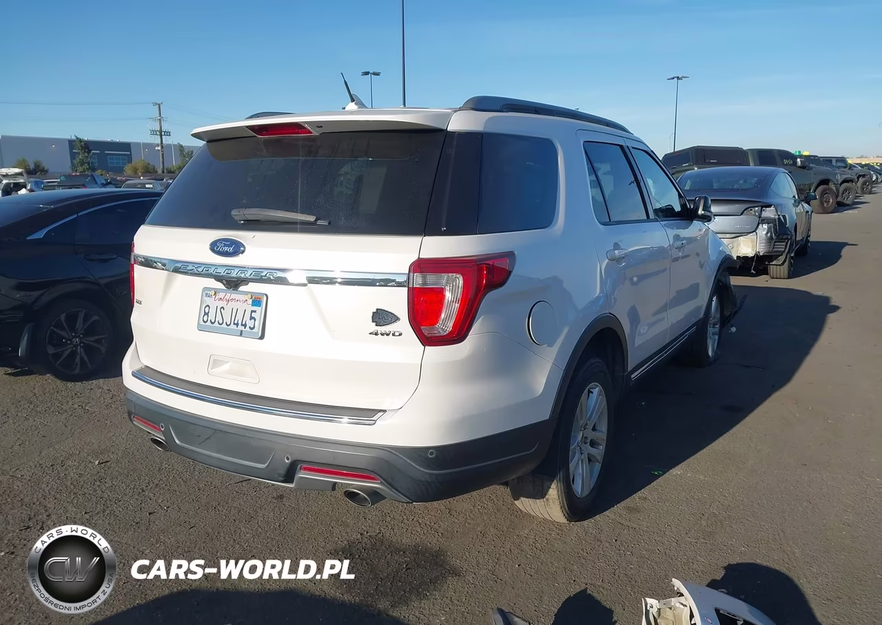2018 Ford Explorer Xlt VIN:1FM5K8D87JGB94254 - 4