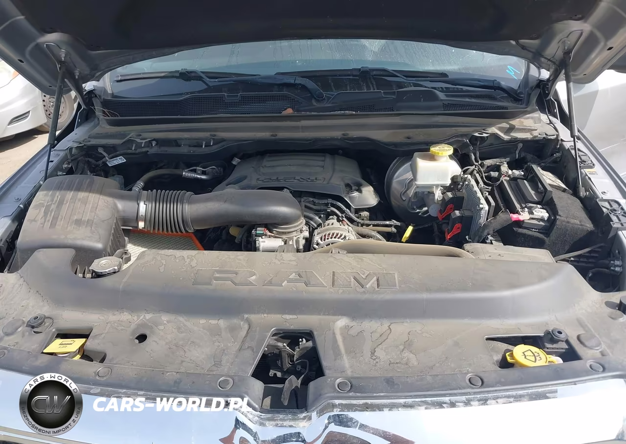 2022 Ram 1500 VIN:1C6RREBT0NN373199 - 10