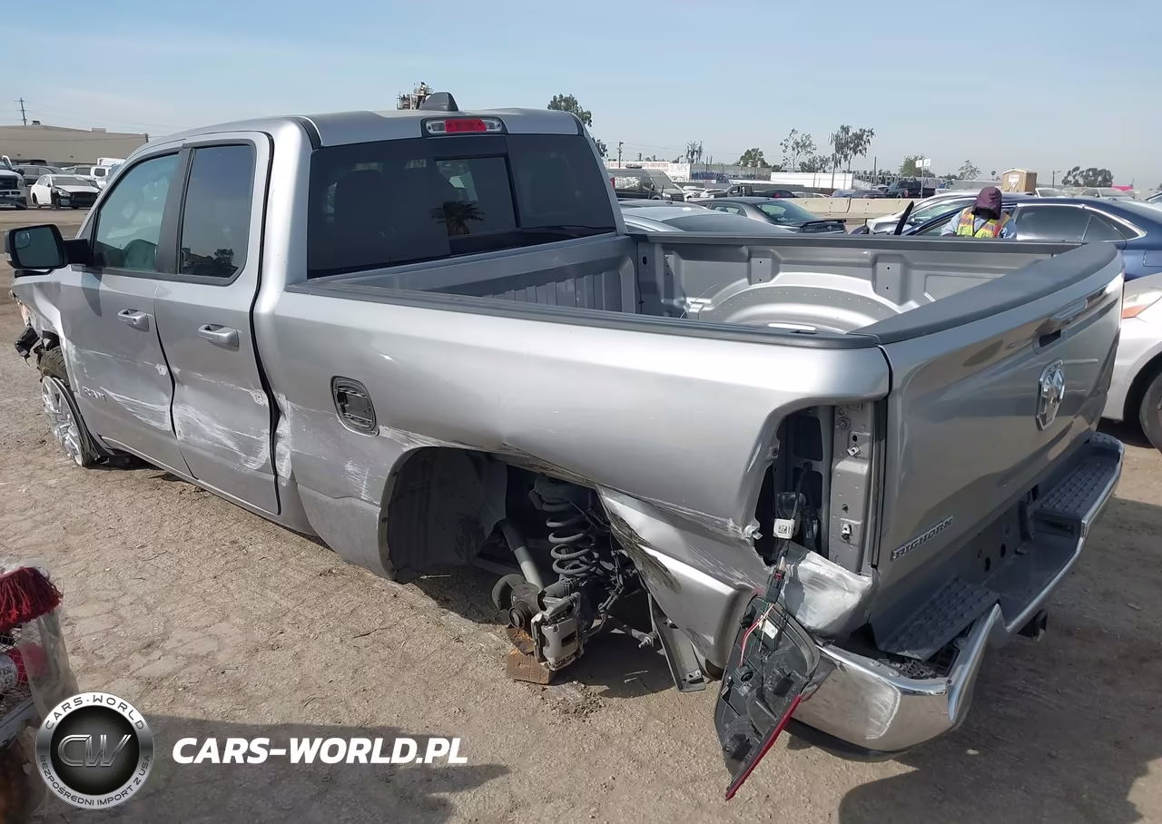 2022 Ram 1500 VIN:1C6RREBT0NN373199 - 3