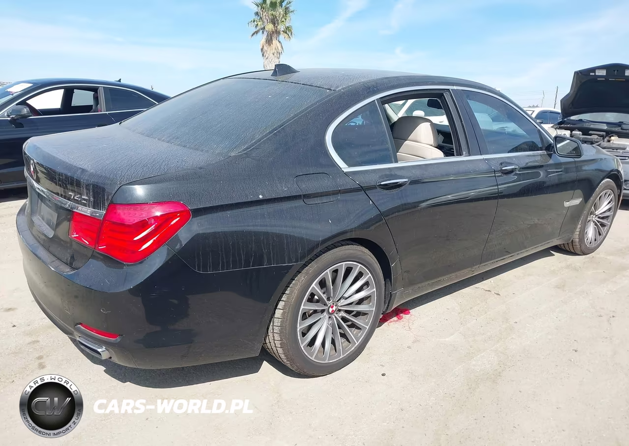 2011 BMW 740I VIN:WBAKA4C5XBC613150 - 4