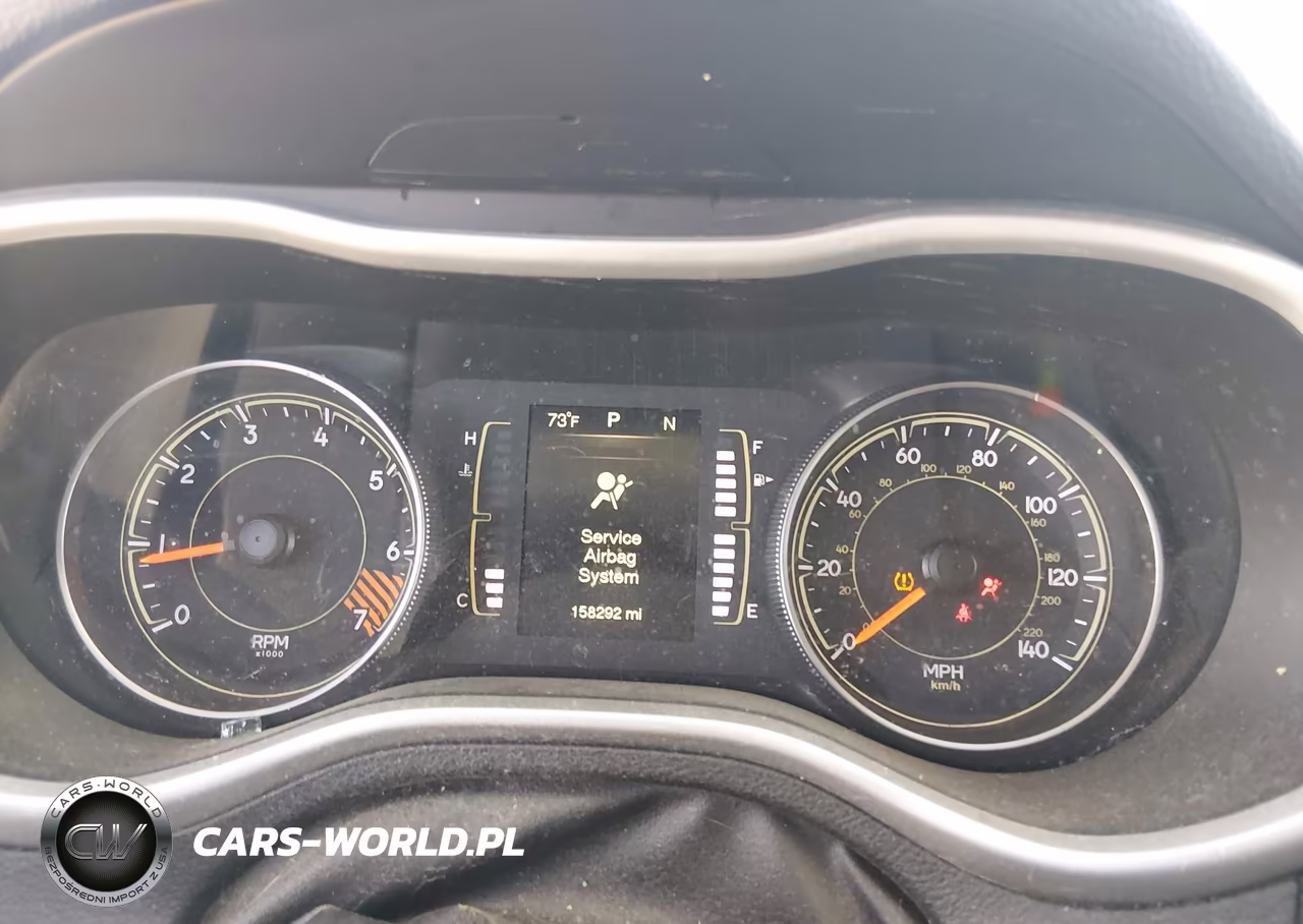 2015 Jeep Cherokee Sport VIN:1C4PJMAB0FW574719 - 7