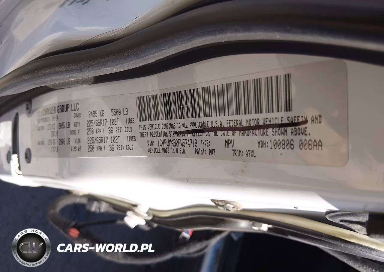 2015 Jeep Cherokee Sport VIN:1C4PJMAB0FW574719 - 9