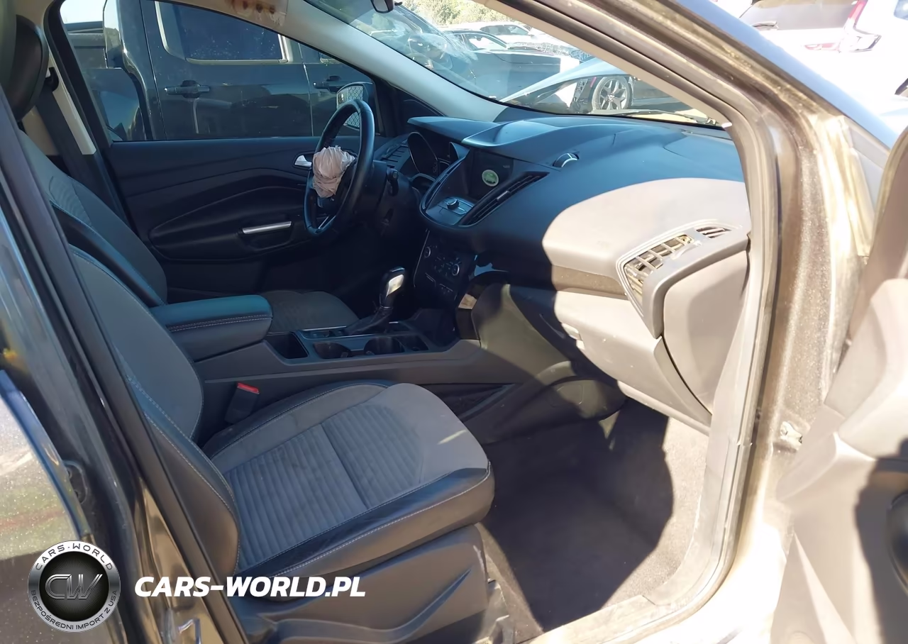 2019 Ford Escape Se VIN:1FMCU9GD2KUA07621 - 5