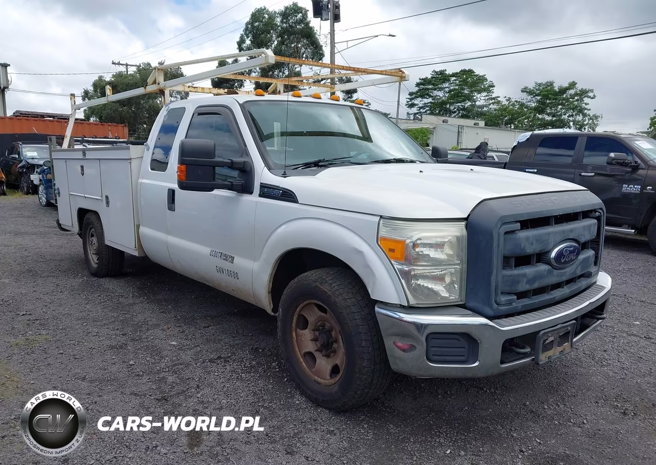 2012 Ford F-350 Chassis Xl