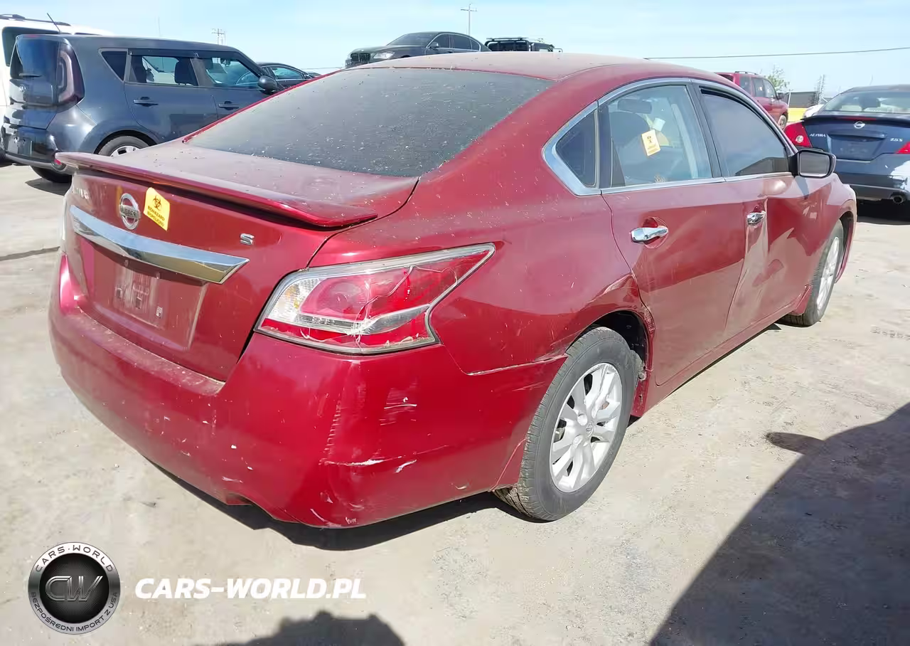 2015 Nissan Altima 2.5 S VIN:1N4AL3AP6FC125865 - 4