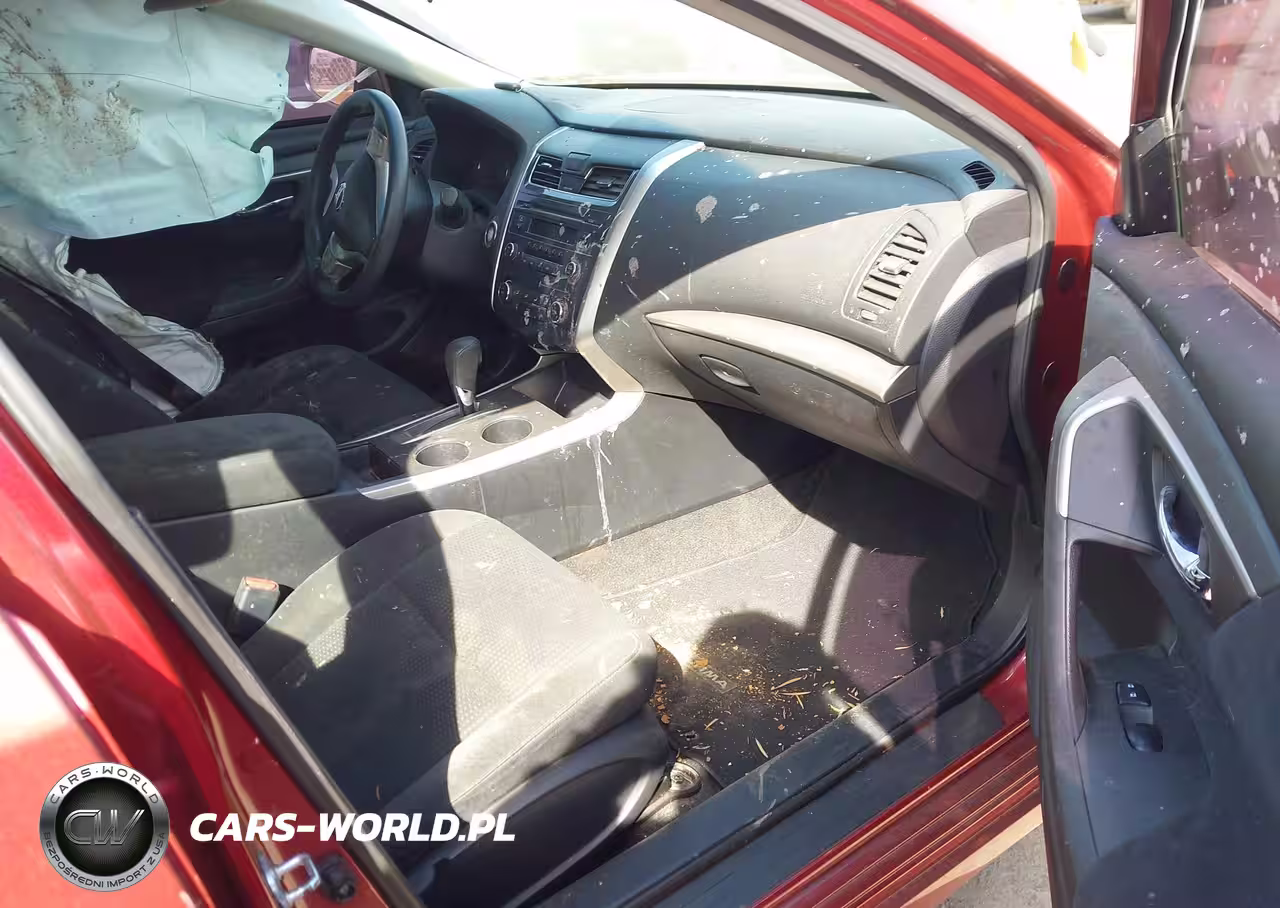 2015 Nissan Altima 2.5 S VIN:1N4AL3AP6FC125865 - 5