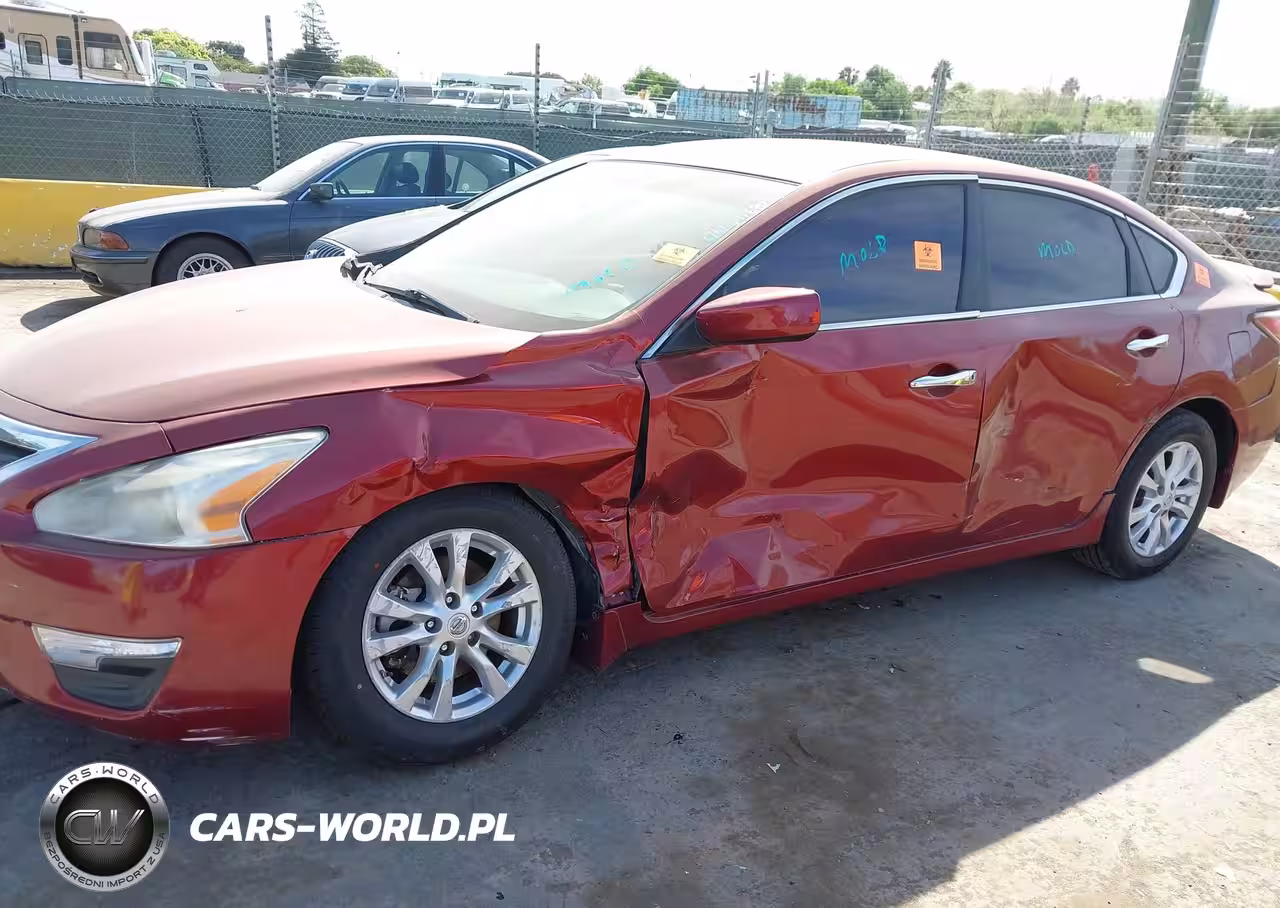 2015 Nissan Altima 2.5 S VIN:1N4AL3AP6FC125865 - 6