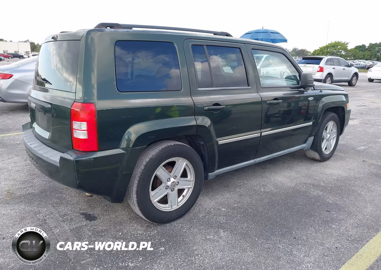 2010 Jeep Patriot Sport VIN:1J4NT1GB5AD643393 - 4