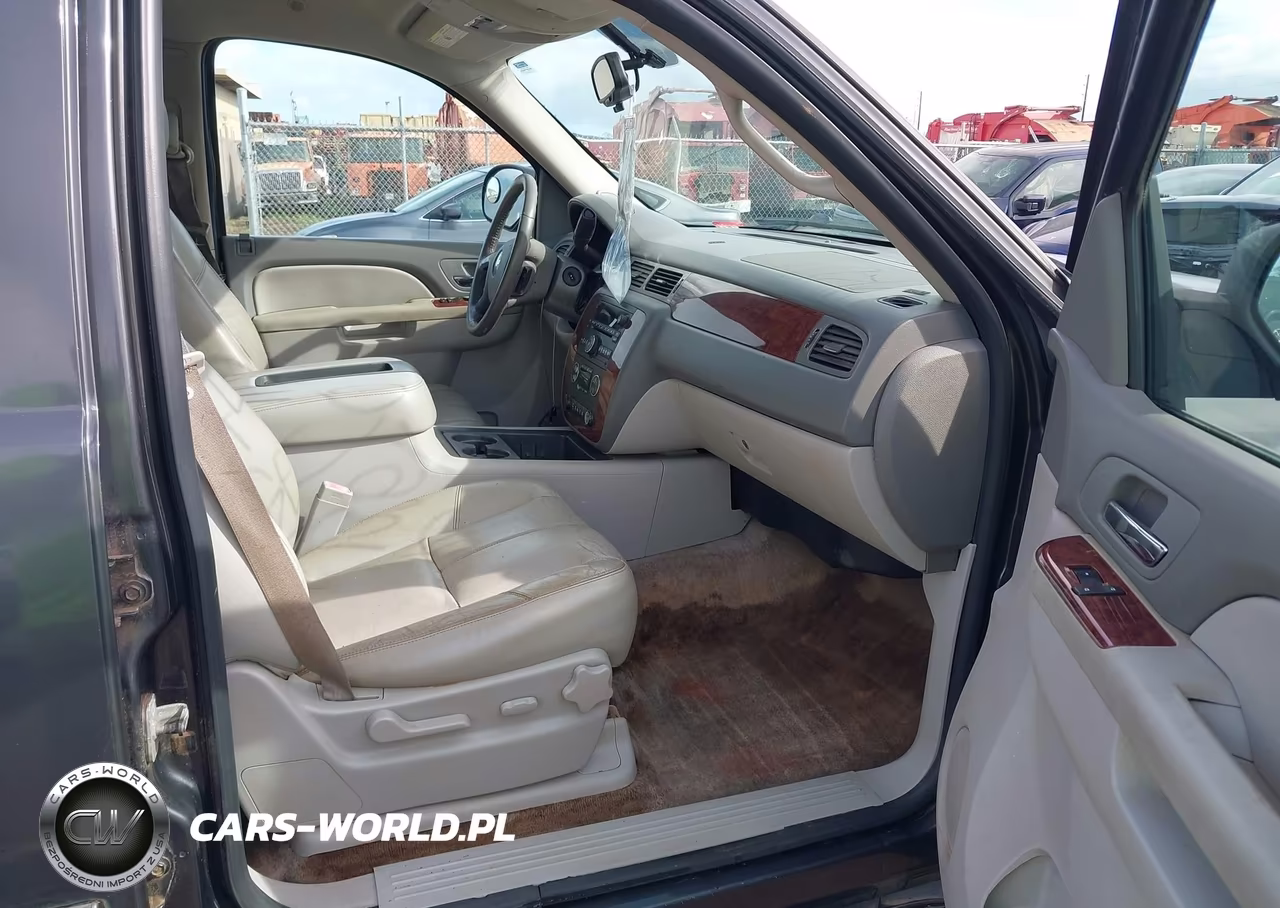 2010 Chevrolet Suburban 1500 Lt1 VIN:1GNUKJE34AR213803 - 5