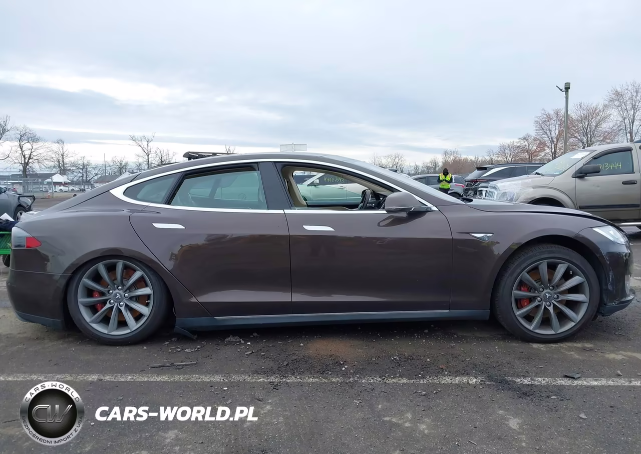 2013 Tesla Model S VIN:5YJSA1CN1DFP04377 - 12