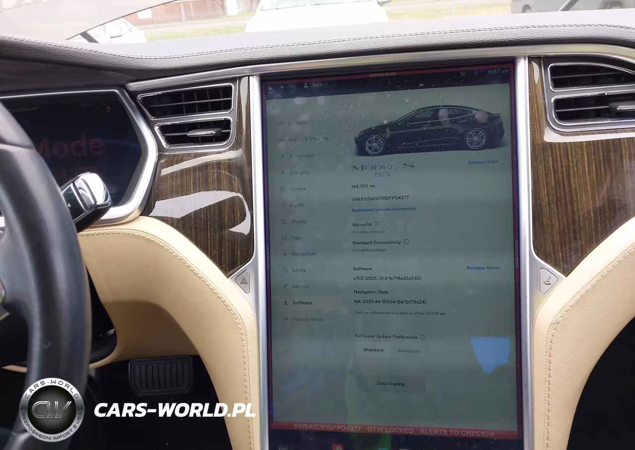 2013 Tesla Model S VIN:5YJSA1CN1DFP04377 - 17